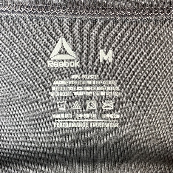 (NWT) Reebok Short Sleeve Tee - Picture 4 of 5